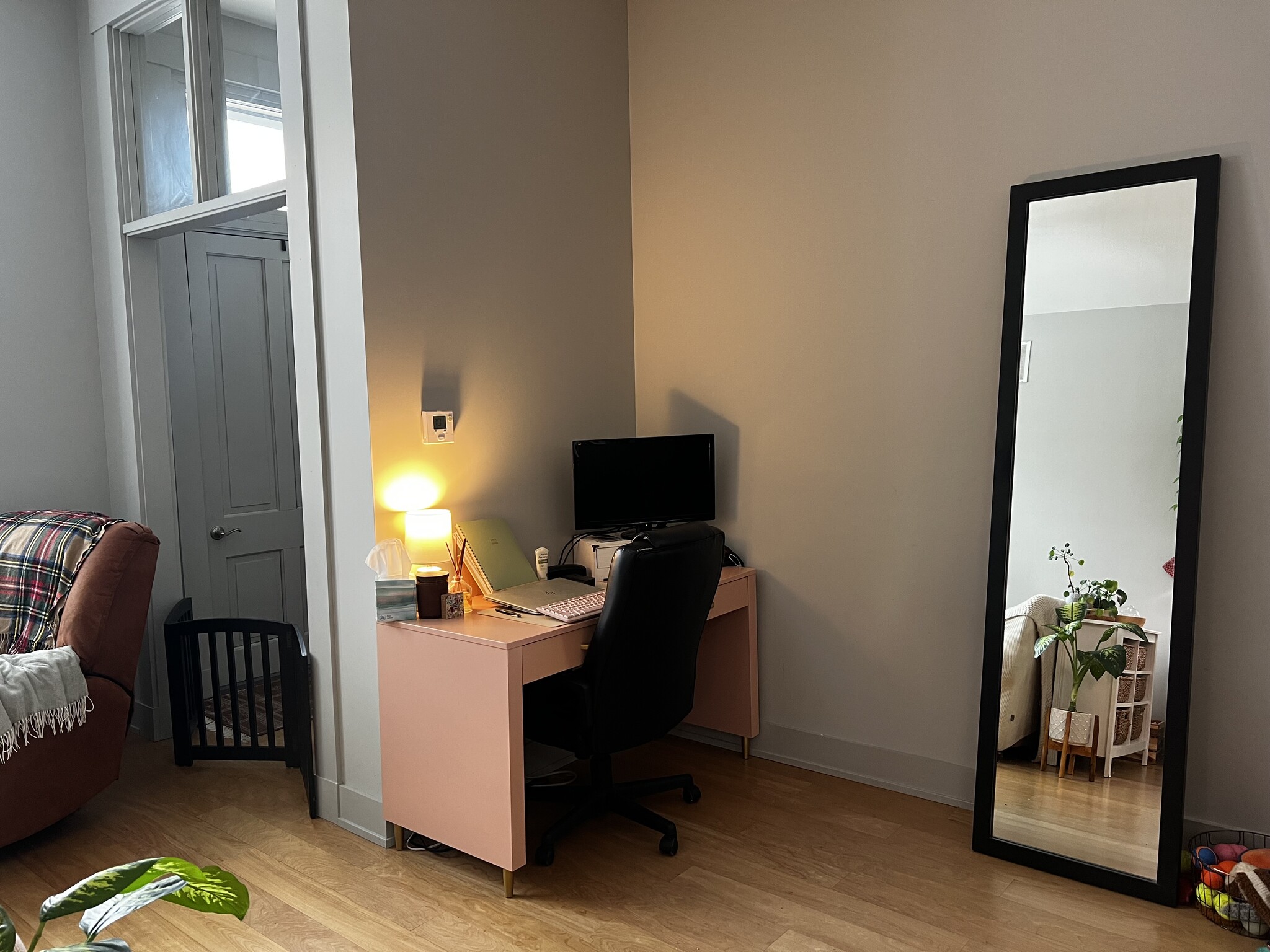Entrance/home office area - 2813 Colerain Ave