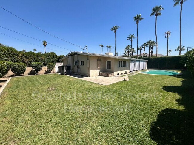 Building Photo - 1680 E Mesquite Ave