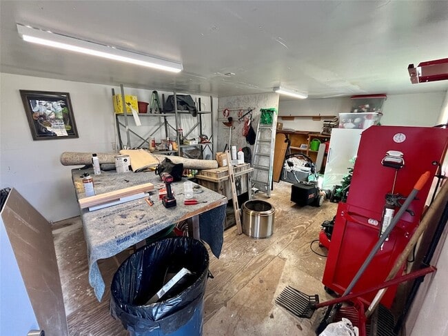 Building Photo - 715 North Ave