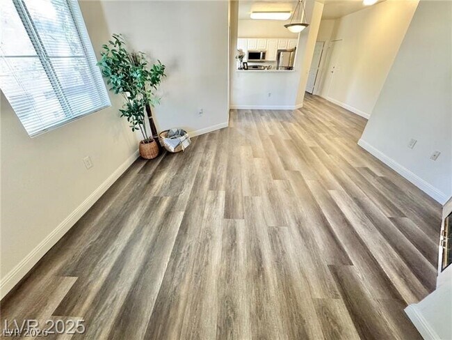 Building Photo - 5250 S Rainbow Blvd