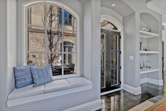 Building Photo - 1127 Glendale Ln