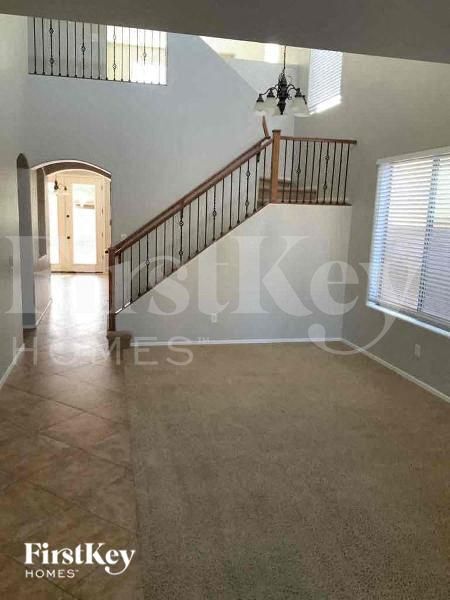 Building Photo - 18021 W Sunnyslope Ln
