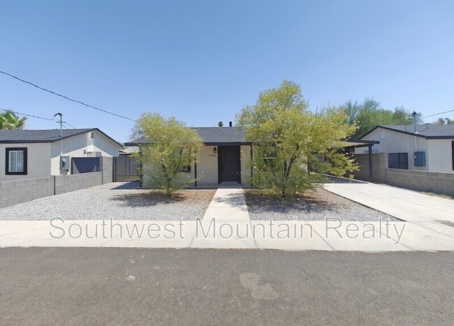 Primary Photo - 7405 N 62nd Ave