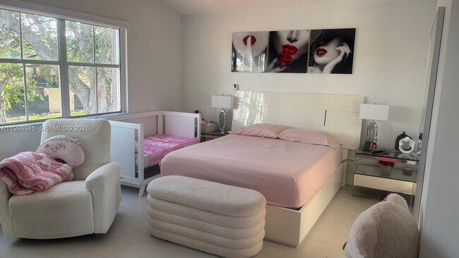 Building Photo - 11460 SW 73rd St