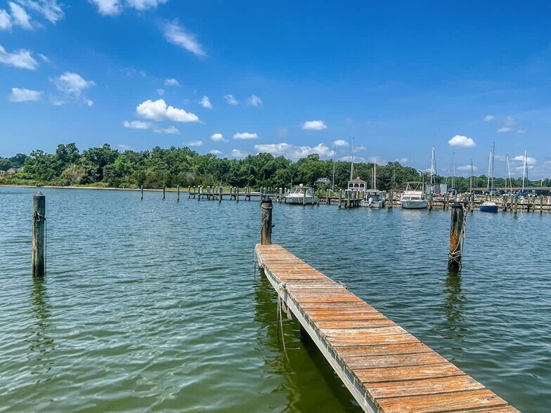 Building Photo - 24304 N Patuxent Beach Rd