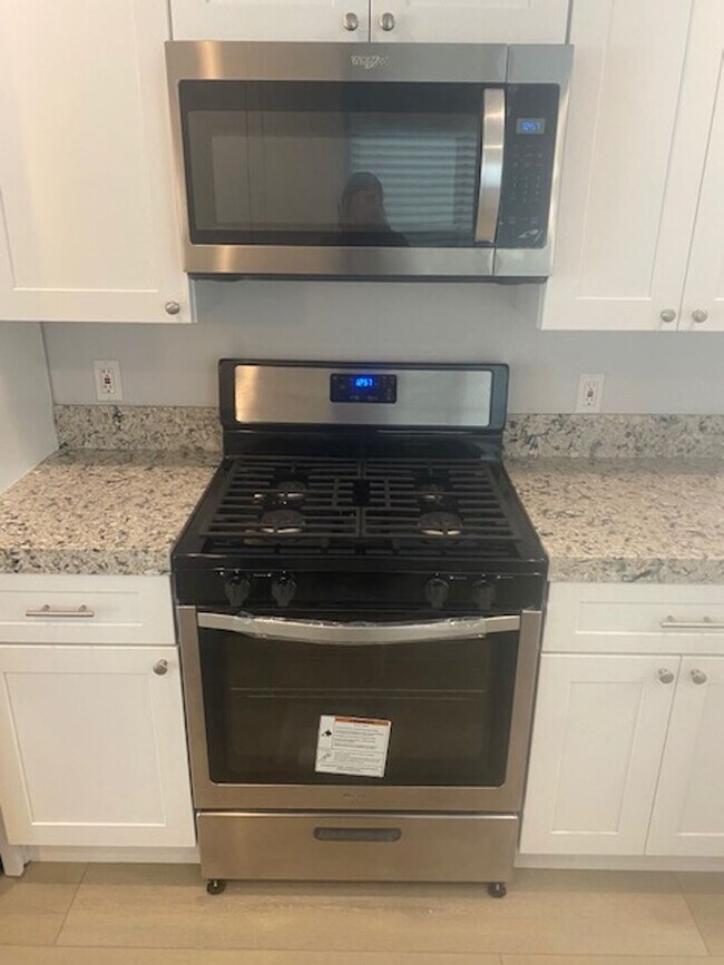 Building Photo - Beautiful fully remodeled 2 bedroom 1.5 bath in Laguna Hills