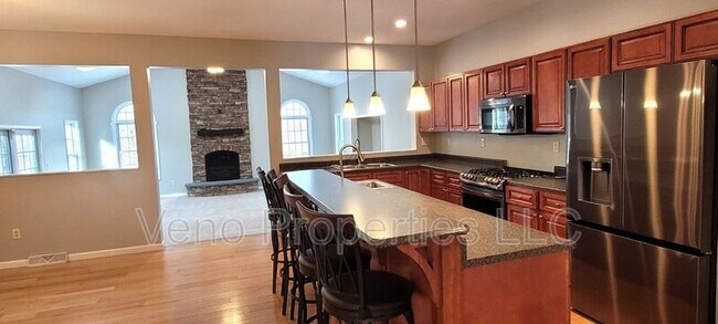 Building Photo - 2057 Rowley Rd