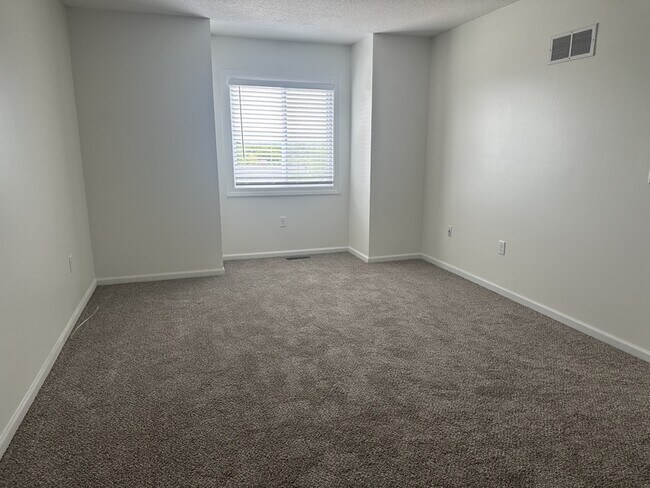 Building Photo - 3410 Augusta Dr