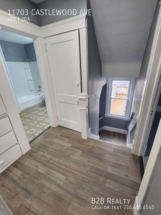 Building Photo - 11703 Castlewood Ave