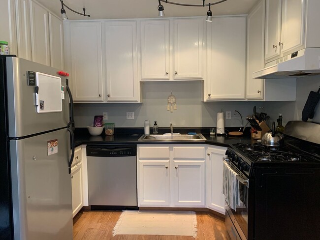 Building Photo - Beautiful Condo Near BYU and Provo Rec Center