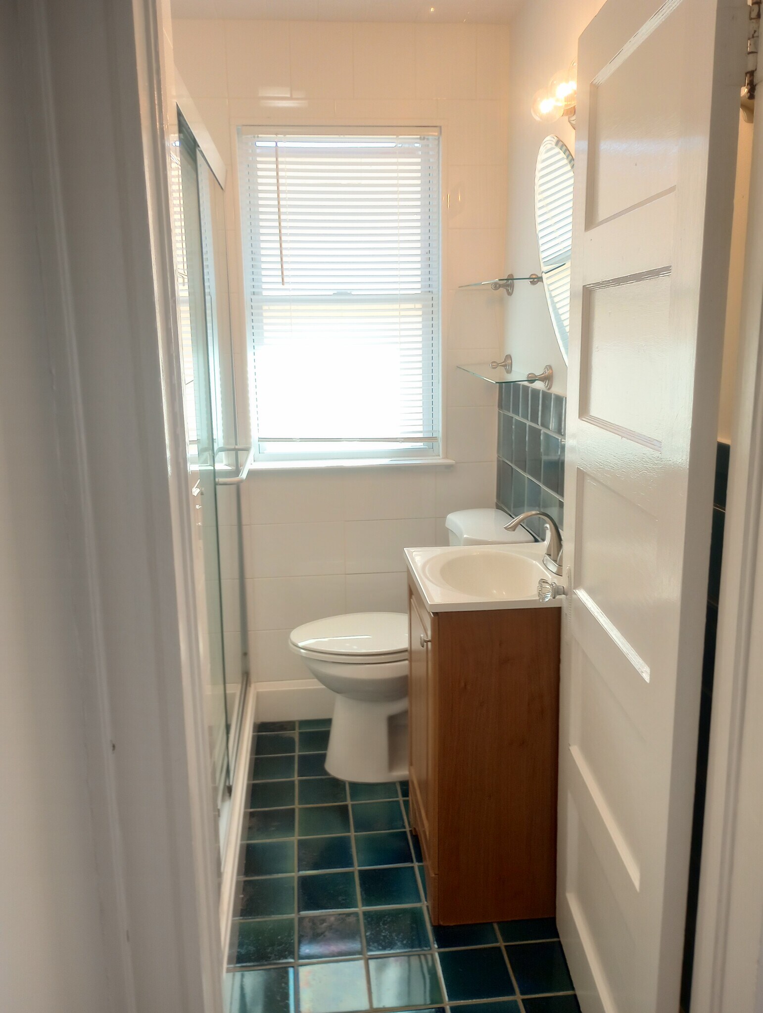 Building Photo - 92 Thorpe St