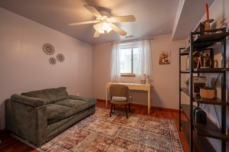 Building Photo - 807 Nebula St