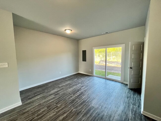 Building Photo - Townhome in Holly Ridge!!