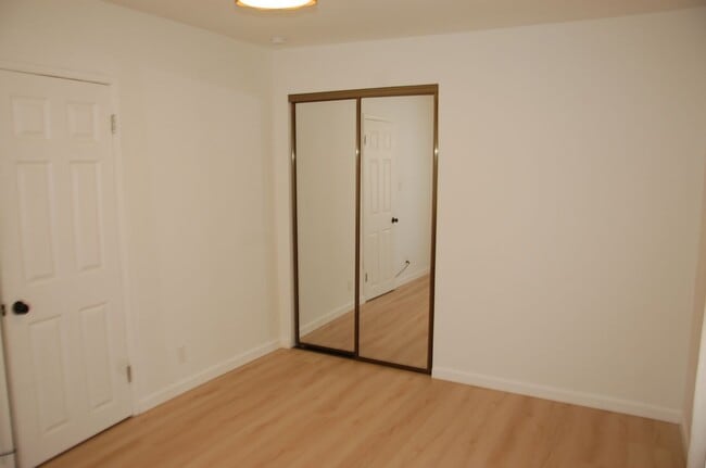 Building Photo - Renovated Two Bedroom House