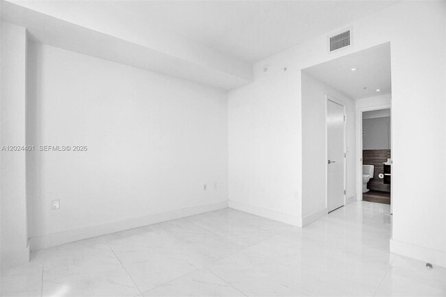 Building Photo - 301 Altara Ave
