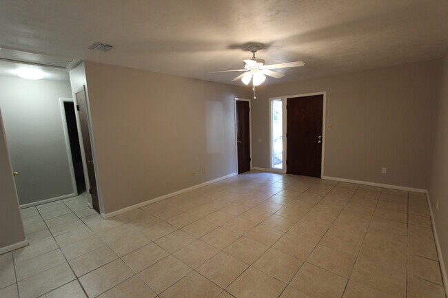 Building Photo - 1530 Pullen Rd