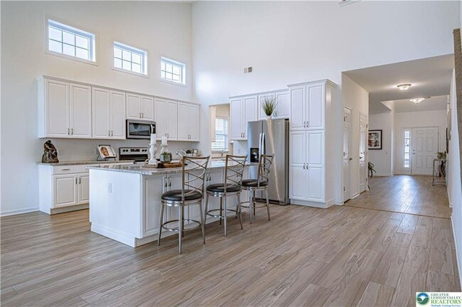 Building Photo - 3855 Victors Way