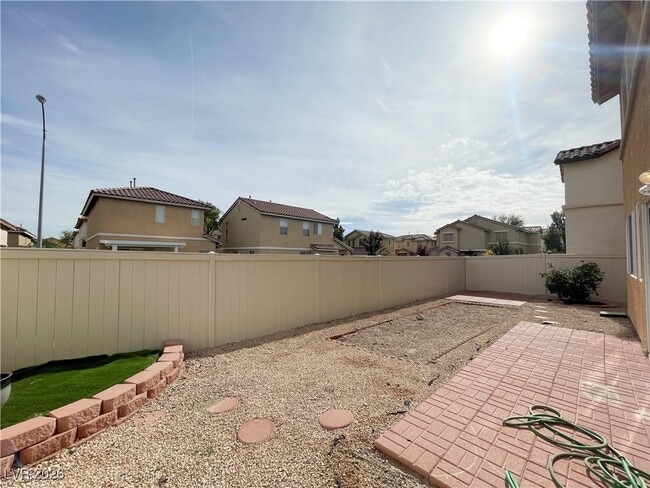 Building Photo - 990 Cantabria Heights Ave