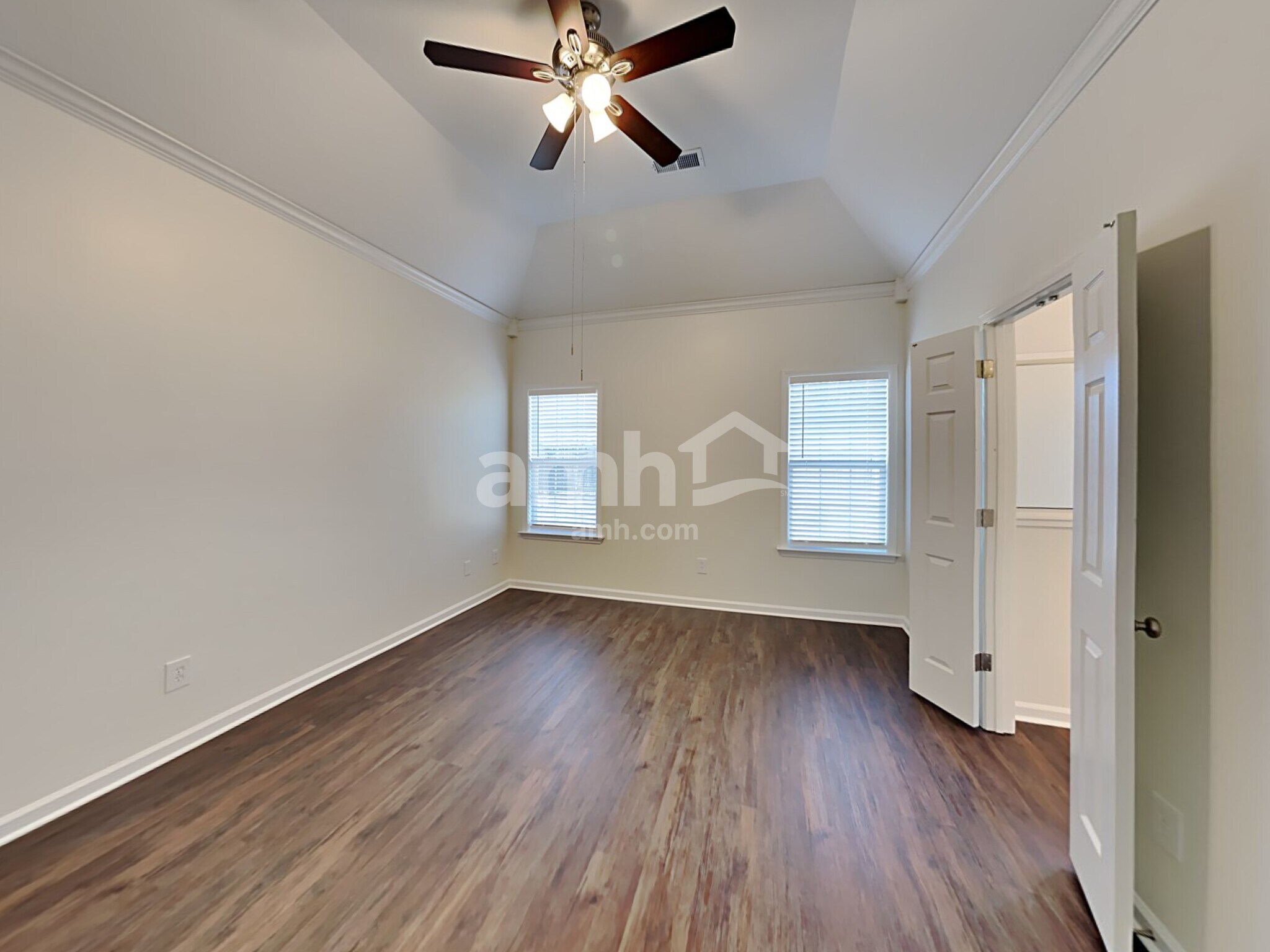 Building Photo - 9276 Durhamshire Dr