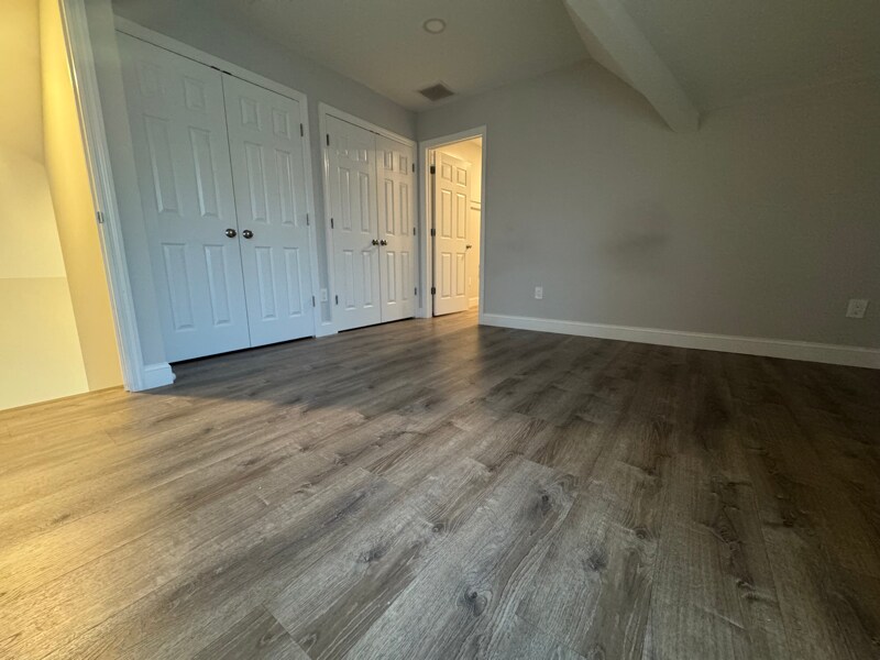 Building Photo - 10 Bouton St