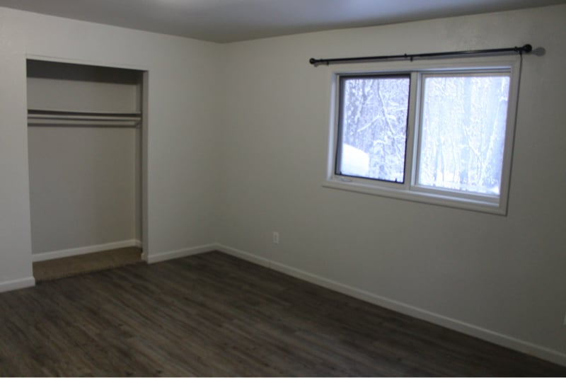 Building Photo - 890 Blind Nick Dr