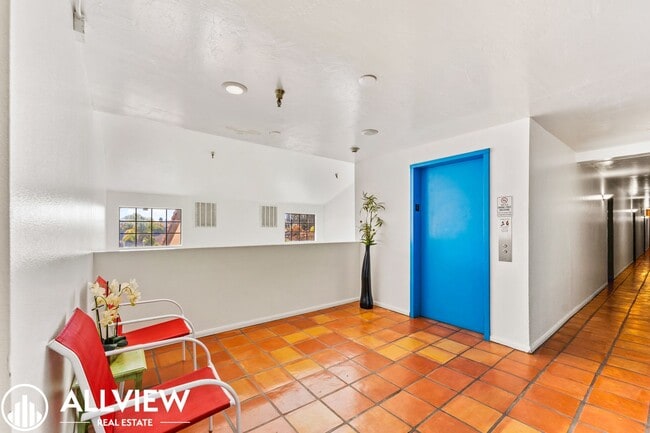 Building Photo - Coastal 1 Bed, 1 Bath Condo Available NOW ...