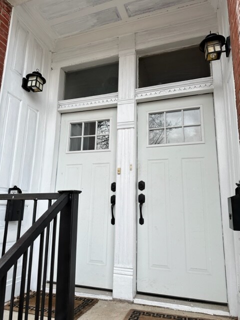 Building Photo - 2348 Rutger St