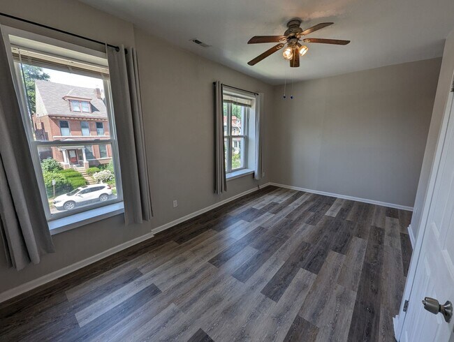 Building Photo - 4250 Castleman Ave