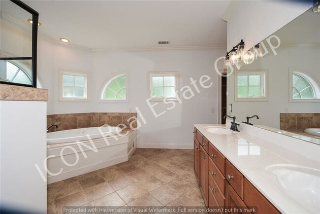 Building Photo - 4/3.5 home on 4 acres in North paulding