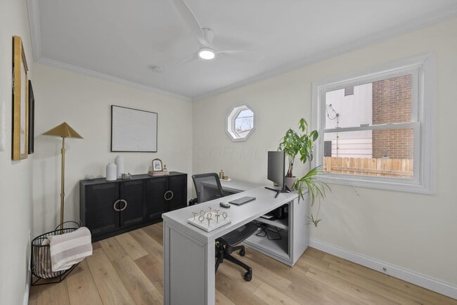 Building Photo - 111 Rosslyn Ave