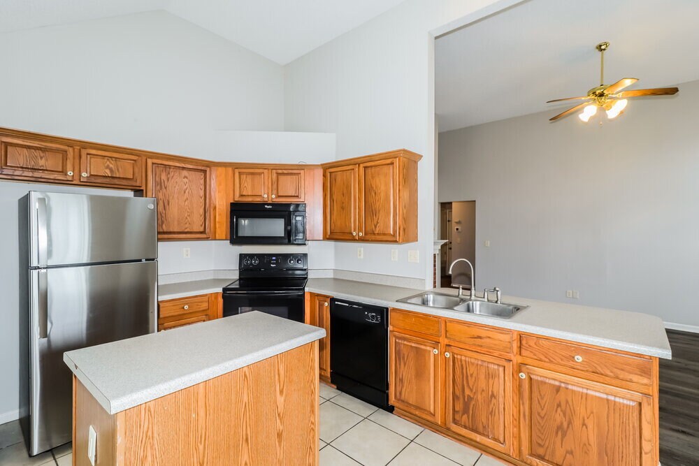 Building Photo - 9703 Java Cove