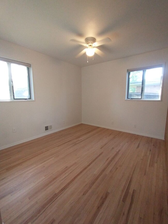 Building Photo - Updated, 3B/1B Martin Acres Ranch Availabl...