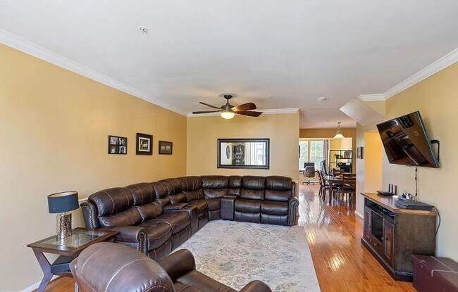 Building Photo - 3 level End Unit townhouse w/bump out in B...