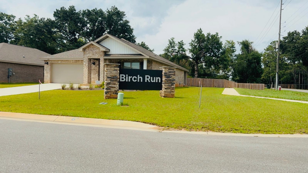 Building Photo - 6347 Burrow Ln