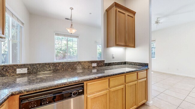 Building Photo - Rincon Valley FIVE Bedroom Three Bathroom Single Family Home!