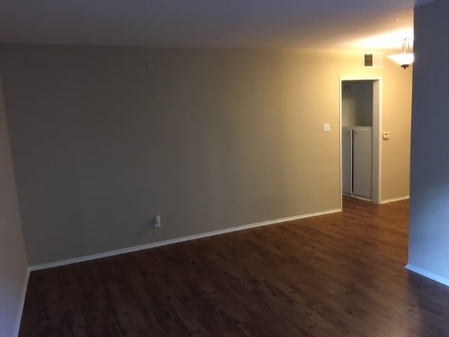 Building Photo - 4565 Hazeltine Ave