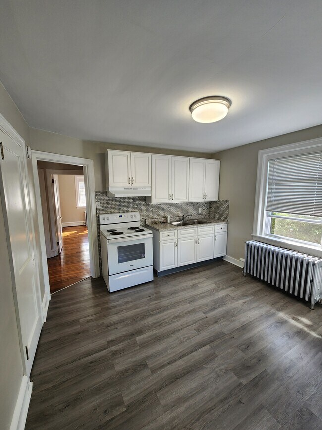 Building Photo - 205 Pershing Blvd
