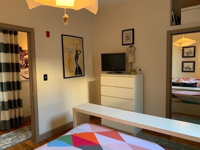 Building Photo - 138 Trenton St