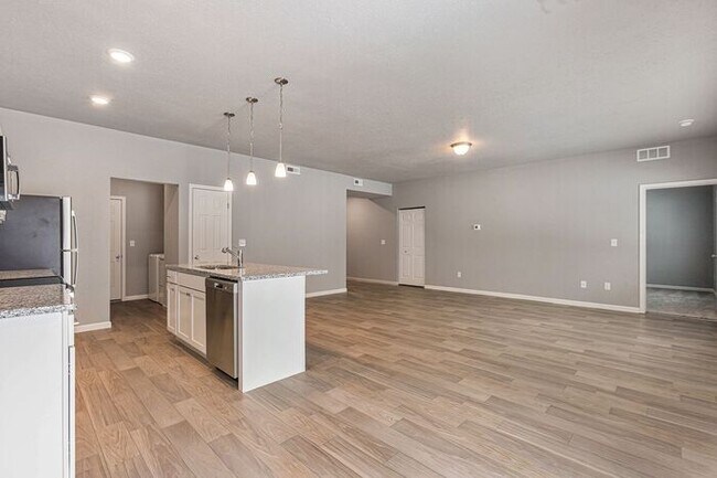 Building Photo - 3518 E Sedge Wren Dr