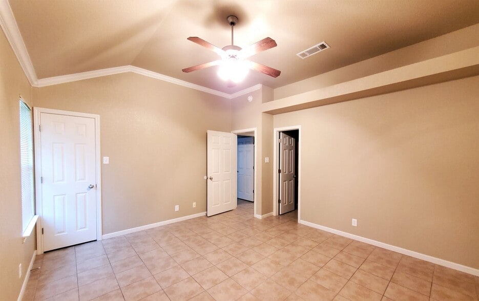 Building Photo - 1306 Powder River Dr