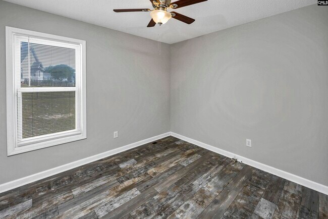 Building Photo - 133 Wildflower Ln