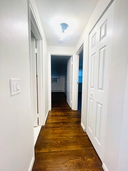 Hallway - 4191 Hoffman Ave