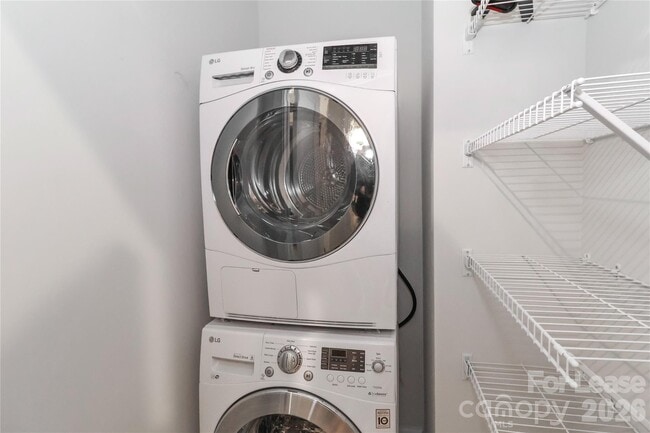 Building Photo - 5038 Springarn Ct