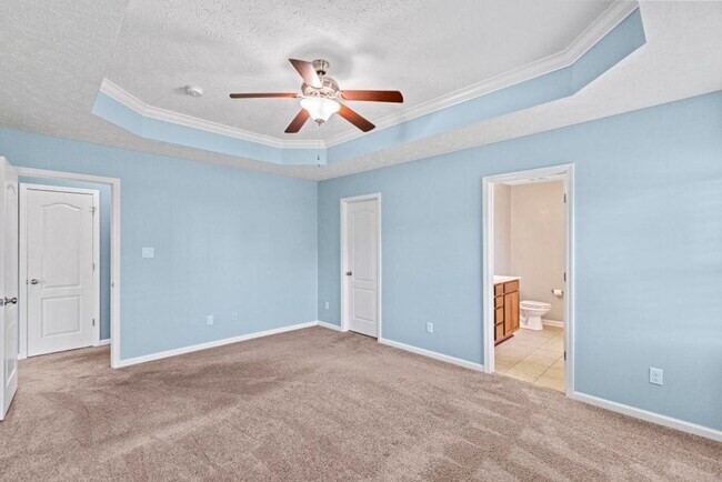 Building Photo - Beautiful home in great neighborhood!