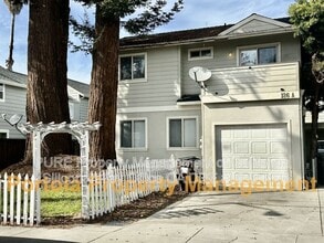 Building Photo - 126 Hunolt St