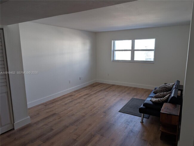 Building Photo - 7440 Harding Ave