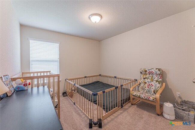Building Photo - 207 Christopher Dr