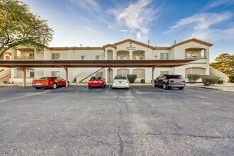 Building Photo - 5650 E Sahara Ave