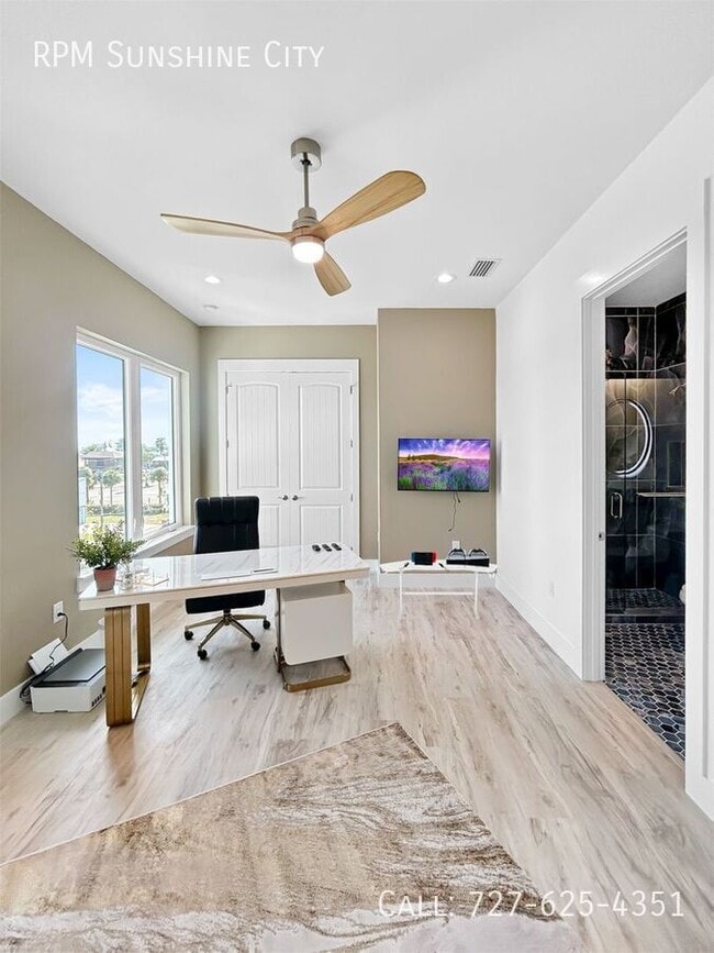 Building Photo - 326 129th Ave E