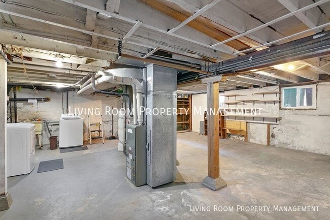 Building Photo - 1836 SE 36th Ave